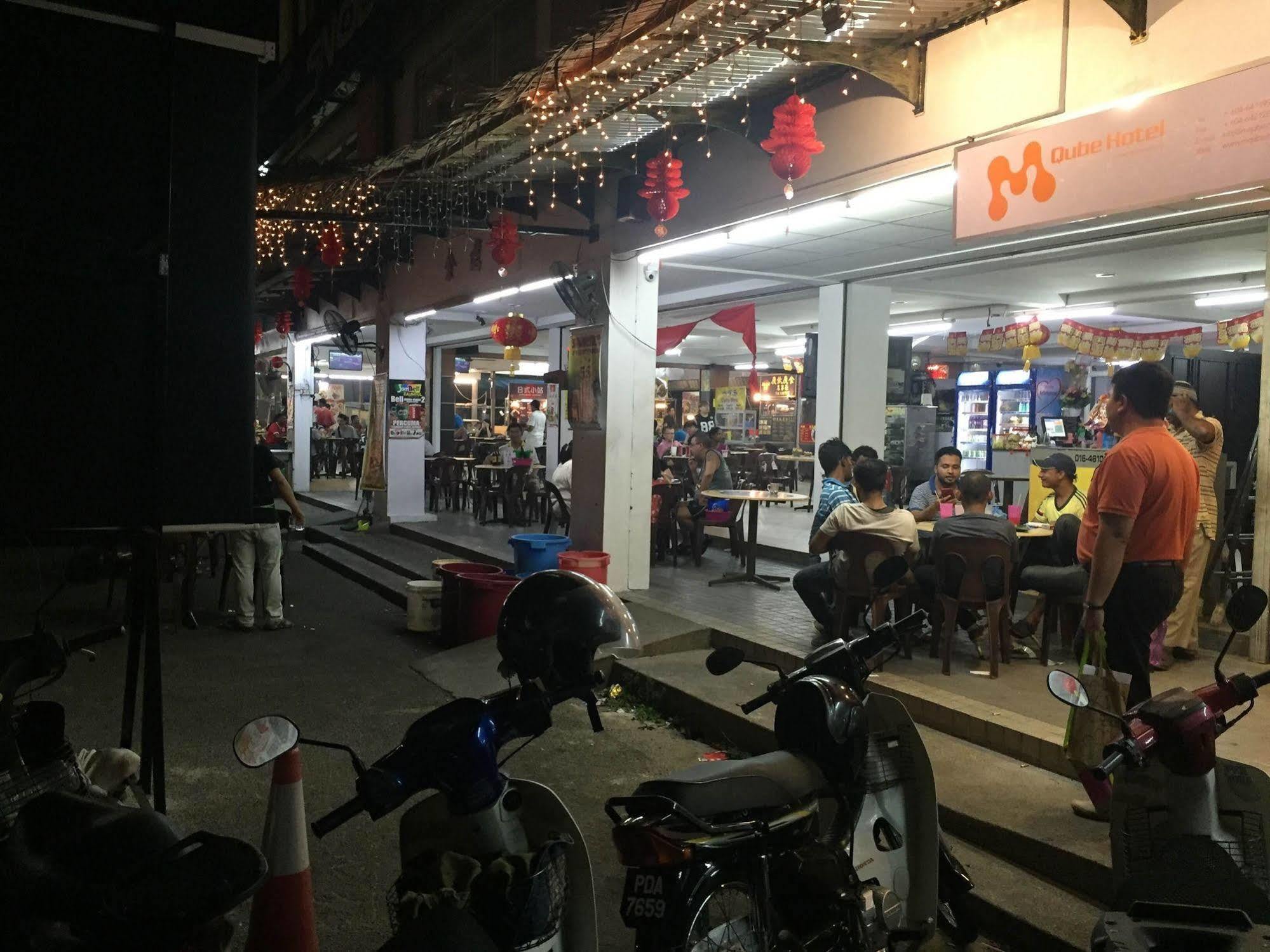 M Qube Hotel Sungai Dua Bukit Экстерьер фото