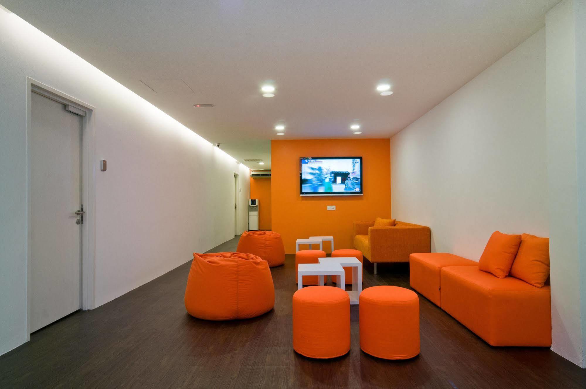 M Qube Hotel Sungai Dua Bukit Экстерьер фото